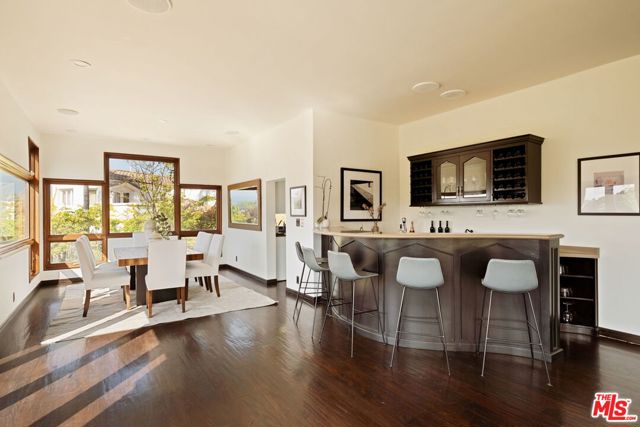 2125 Kew Drive, Los Angeles CA: https://media.crmls.org/mediaz/0d1db233-cc08-4ad0-8d34-e9f5272a5842.jpg