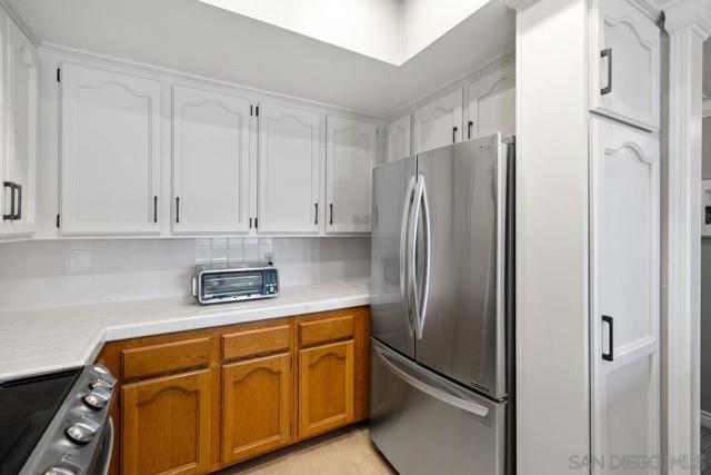5865 FRIARS RD, San Diego CA: https://media.crmls.org/mediaz/0d1ddecd-e14c-42b0-8bd4-5b3267539720.jpg