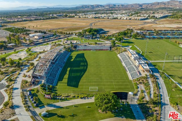 101 Stage, Irvine CA: https://media.crmls.org/mediaz/0d1f7eb4-4395-42fd-b53a-d376c270f2b7.jpg