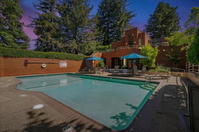 4250 El Camino Real, Palo Alto CA: https://media.crmls.org/mediaz/0d20c8b4-bab9-4acf-91fa-e55626cb0e30.jpg