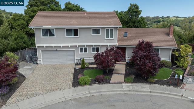 6082 Slopeview Ct, Castro Valley CA: https://media.crmls.org/mediaz/0d2176b3-d614-4dc3-8b77-f95e73bd6fb2.jpg