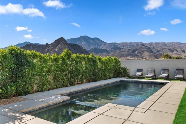 80435 Palatine Crt Court, La Quinta CA: https://media.crmls.org/mediaz/0d21792d-67bd-4409-b590-a75a5d690ad6.jpg