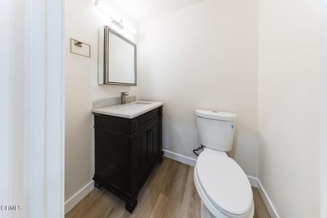 Detail Gallery Image 20 of 24 For 19314 Valerio St, Reseda,  CA 91335 - 3 Beds | 2/1 Baths