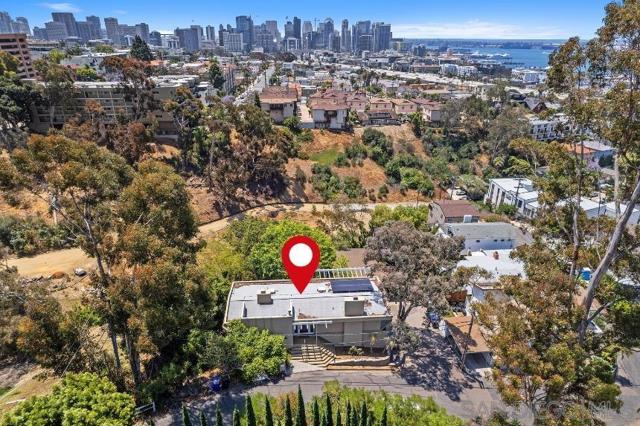 405 W Nutmeg St, San Diego CA: https://media.crmls.org/mediaz/0d225d6e-ce87-4785-9cc5-c9b9ee36d04a.jpg