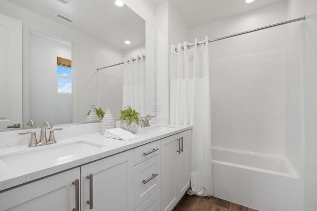 3002 Villeta Ave, Carlsbad CA: https://media.crmls.org/mediaz/0d22bba3-1f63-4b6b-85bc-9b4c9ce88c49.jpg