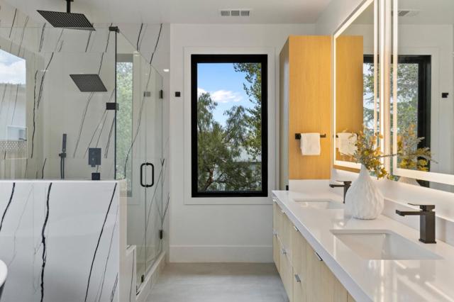 18061 Saratoga Los Gatos Road, Monte Sereno CA: https://media.crmls.org/mediaz/0d23901a-390e-4bfa-b257-cc7174f35681.jpg
