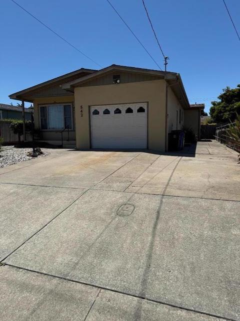 542 English Avenue, Monterey CA: https://media.crmls.org/mediaz/0d23a562-818b-42ec-82f0-a2ac9b49281c.jpg