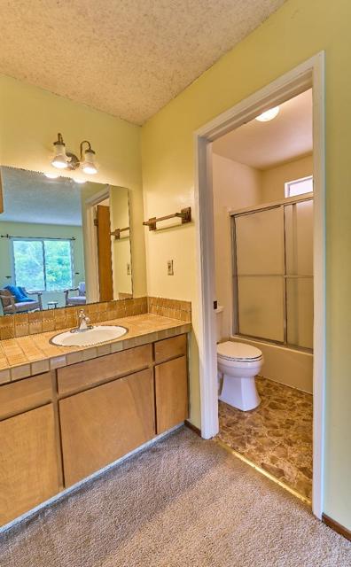 520 Seely Avenue, Aromas CA: https://media.crmls.org/mediaz/0d23e2de-ea78-46c8-aade-9951744b4d17.jpg