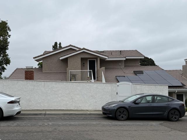 9007 Montrose Way, San Diego CA: https://media.crmls.org/mediaz/0d249744-e0d6-46c6-8f4f-df3bf8e0c928.jpg