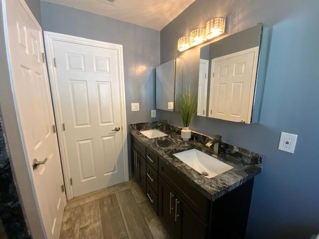 3910 Oak Hill Road, Oakland CA: https://media.crmls.org/mediaz/0d24e9a0-16b9-4a7e-8a02-093074b9f623.jpg