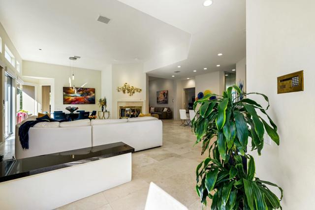 Image 9 of 51 For 75330 14th Green Drive