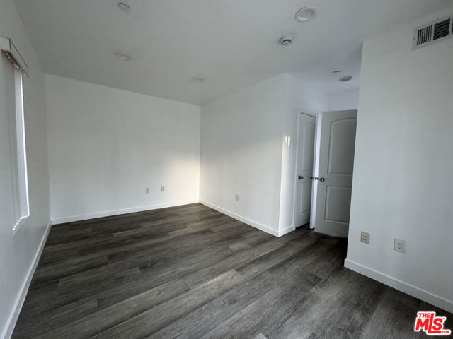 1330 Arapahoe Street, Los Angeles CA: https://media.crmls.org/mediaz/0d267719-e999-447f-87a7-c959f2aa64cf.jpg