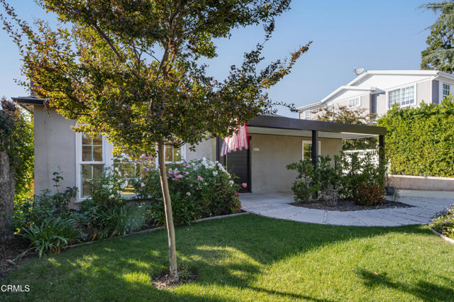 Detail Gallery Image 2 of 25 For 4531 El Camino Corto, La Canada Flintridge,  CA 91011 - 3 Beds | 2/1 Baths