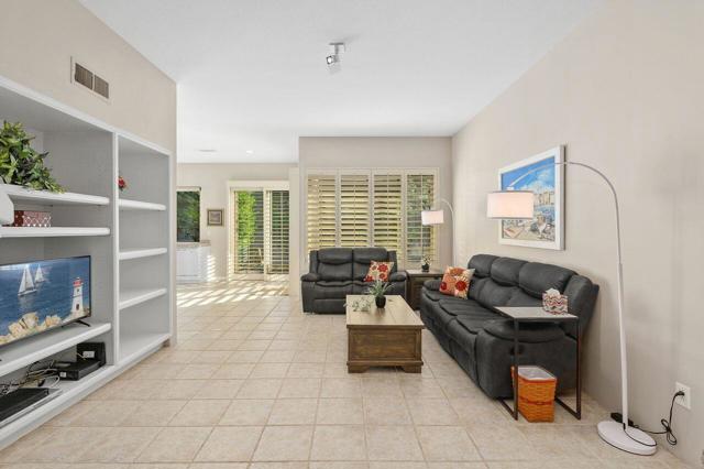 205 Kavenish Drive, Rancho Mirage CA: https://media.crmls.org/mediaz/0d278a69-1627-4835-9c20-5b4f274465f3.jpg