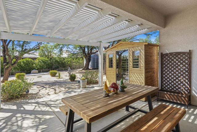 12925 Hidalgo Street, Desert Hot Springs CA: https://media.crmls.org/mediaz/0d279510-c5c5-4edb-803e-26aeab326c52.jpg