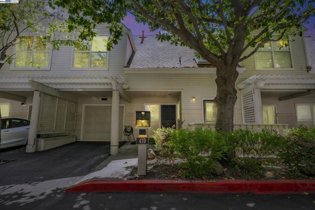 Image 2 of 26 For 419 Saint Emilion Ct