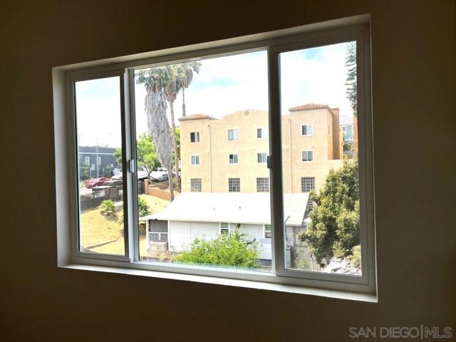 2650 Broadway, San Diego, California 92102, 1 Bedroom Bedrooms, ,1 BathroomBathrooms,Condominium,For Sale,Broadway,240018517SD