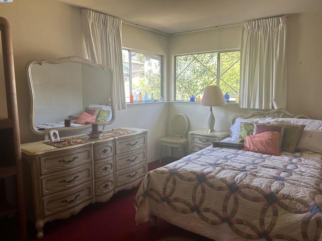 18393 Pepper St, Castro Valley CA: https://media.crmls.org/mediaz/0d297049-9543-4c63-9b6e-2358ad582813.jpg