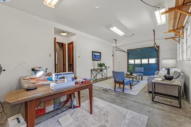 2211 College Avenue, Livermore CA: https://media.crmls.org/mediaz/0d29b953-740c-4112-adb0-2f928d10a2a4.jpg