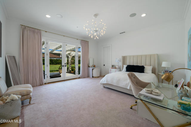 2160 Marshbrook Road, Thousand Oaks CA: https://media.crmls.org/mediaz/0d29f202-e16f-4647-ba25-7f4b7ee88768.jpg