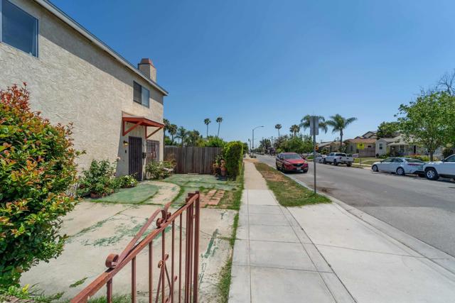 4643 Cherokee Avenue, San Diego CA: https://media.crmls.org/mediaz/0d2a5bc9-0fd0-4e92-9dc1-97ccfdfda0eb.jpg