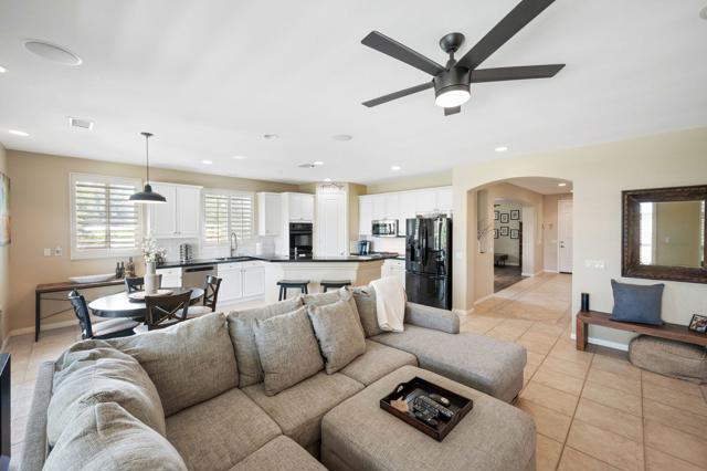 171 Via Martelli, Rancho Mirage CA: https://media.crmls.org/mediaz/0d2a73ce-35aa-4fe1-a70e-93e7c70eaeb9.jpg