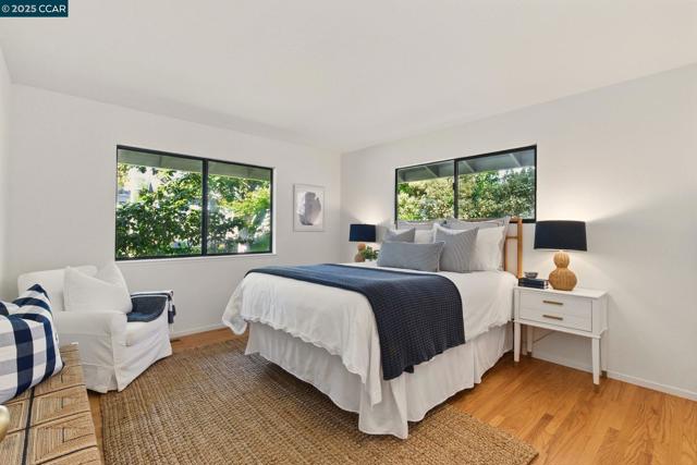 154 Selborne Way, Moraga CA: https://media.crmls.org/mediaz/0d2a7b13-f01d-4f8a-957a-6b2d46b76a11.jpg