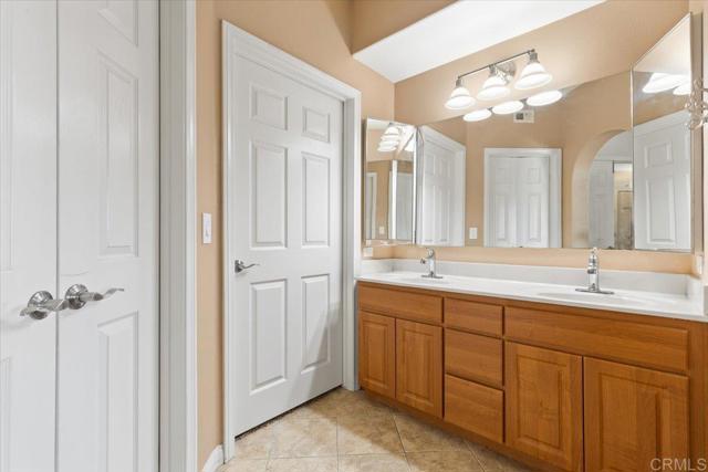 Detail Gallery Image 19 of 51 For 2723 Lake Pointe Dr #231,  Spring Valley,  CA 91977 - 2 Beds | 2 Baths