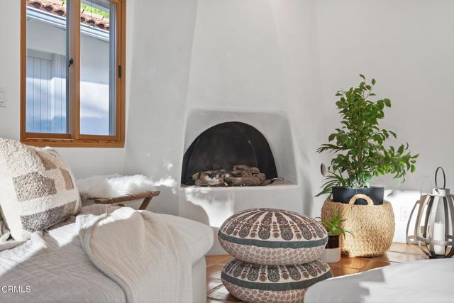 1195 Rancho Court, Ojai CA: https://media.crmls.org/mediaz/0d2b1a09-0839-4b34-ab07-47a7510d89ab.jpg