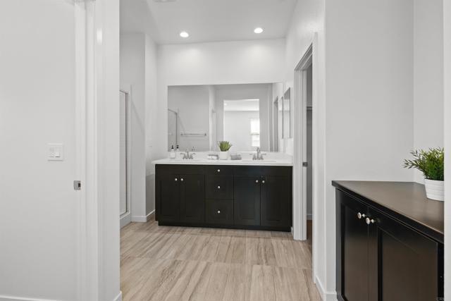 Detail Gallery Image 25 of 48 For 4192 Camino Campana, Oceanside,  CA 92057 - 4 Beds | 3 Baths