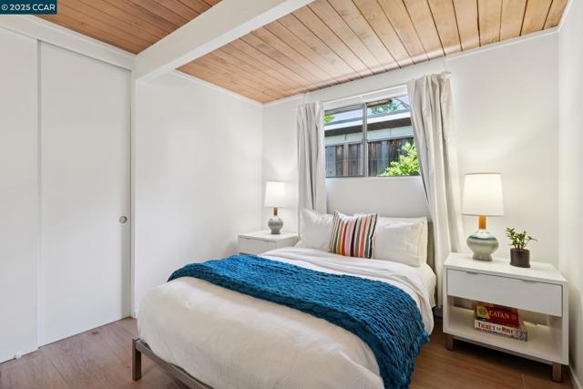 206 Santa Fe Dr, Walnut Creek CA: https://media.crmls.org/mediaz/0d2c3122-7e34-4297-a1cf-4dd923c82e9c.jpg