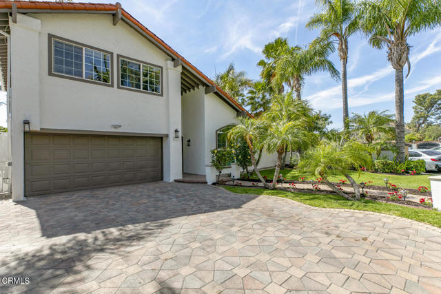 8857 Bluffdale Dr, Sun Valley CA: https://media.crmls.org/mediaz/0d2c54f3-4e0d-47ba-9363-99d87e9e5fae.jpg