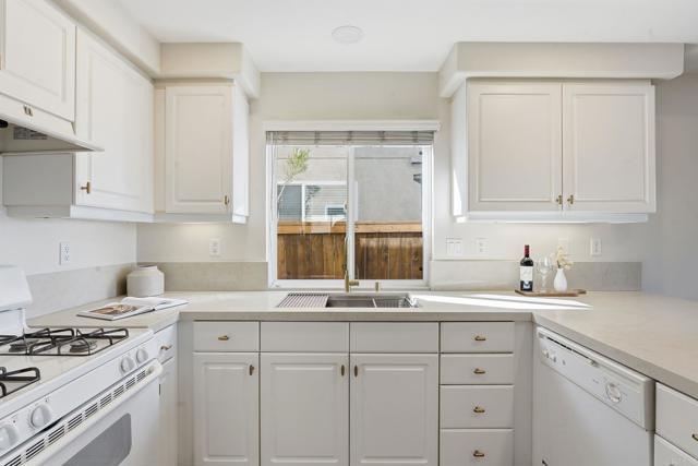 Detail Gallery Image 16 of 63 For 484 Vista San Lucas, San Diego,  CA 92154 - 3 Beds | 3 Baths