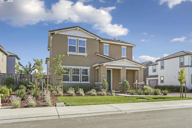 2208 Daimler St, Lathrop CA: https://media.crmls.org/mediaz/0d2cc2b0-03b3-474b-b909-e25d18e01e64.jpg