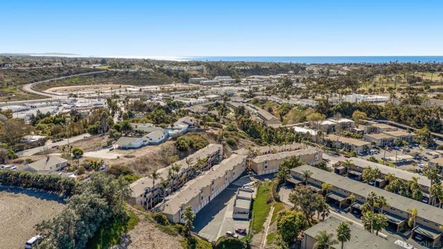 552 Canyon Dr, Oceanside, California 92054, 2 Bedrooms Bedrooms, ,2 BathroomsBathrooms,Condominium,For Sale,Canyon Dr,250001364SD