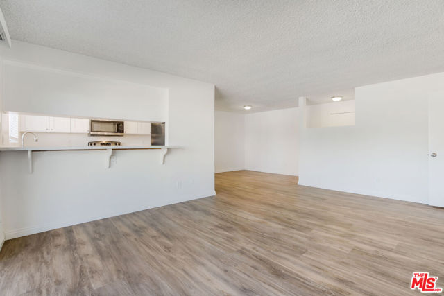 5000 S Centinela Avenue, Los Angeles CA: https://media.crmls.org/mediaz/0d2dd725-ce36-4e4b-b40c-274c3094a217.jpg