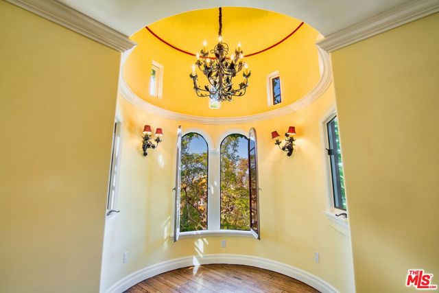 2653 PATRICIA Avenue, Los Angeles CA: https://media.crmls.org/mediaz/0d2f767e-942a-4ca8-98df-d9fef5c085cb.jpg