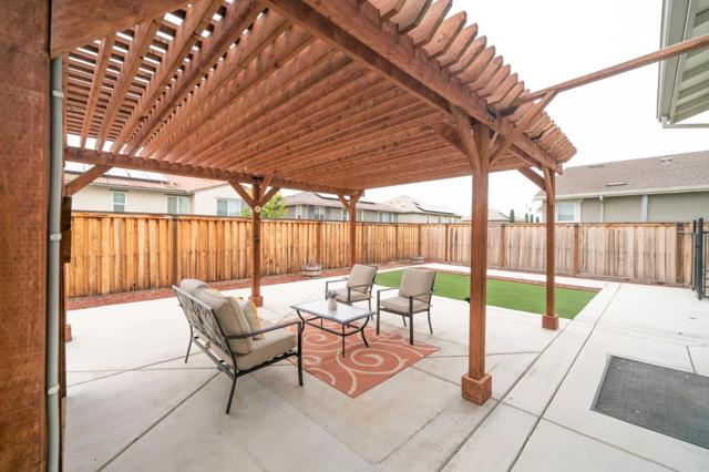 7030 Provincial Street, Tracy CA: https://media.crmls.org/mediaz/0d2f8cb3-fda5-4ea9-94d1-a378becf6a31.jpg