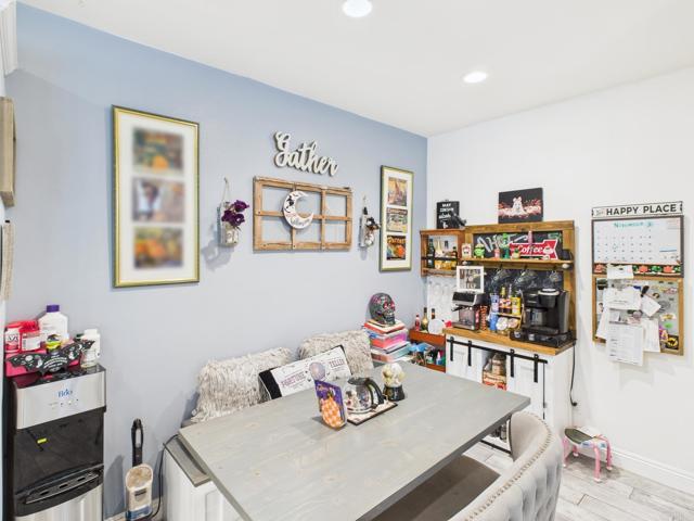 1922 Corte Zafiro, Chula Vista CA: https://media.crmls.org/mediaz/0d30184d-f33c-448d-80cc-9d31e3285102.jpg