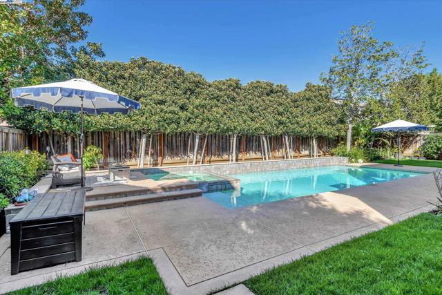 1517 Rampart Way, Brentwood CA: https://media.crmls.org/mediaz/0d31d779-a7a6-4144-a2aa-1ab22ced05f5.jpg