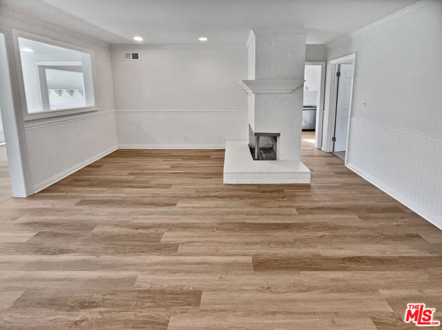 7706 Independence Avenue photo 3