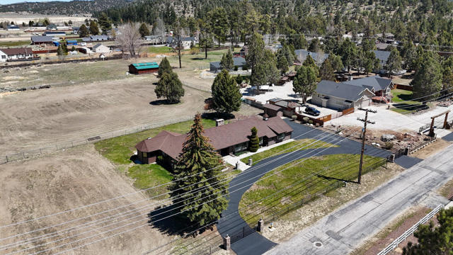 108 Palomino Drive, Big Bear CA: https://media.crmls.org/mediaz/0d32b7dd-4015-4d60-94a8-ef9d4be94ffc.jpg