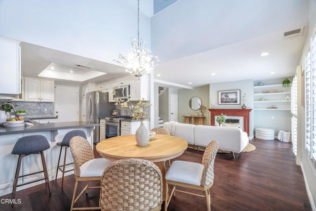 Detail Gallery Image 3 of 15 For 1156 Arcadia Ave #5,  Arcadia,  CA 91007 - 2 Beds | 2/1 Baths