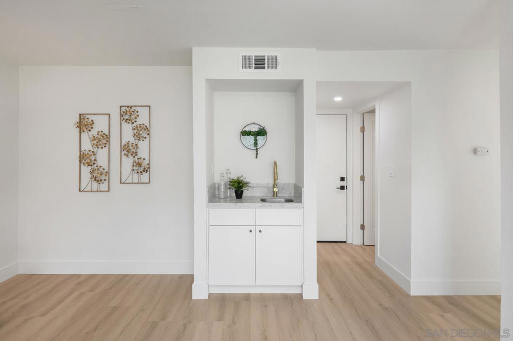 MLS #250042671SD image #18