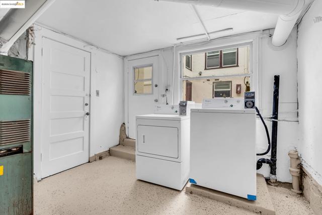 2340 Virginia St, Berkeley CA: https://media.crmls.org/mediaz/0d33dcbe-b71e-4d68-b33f-feebe052e4c0.jpg