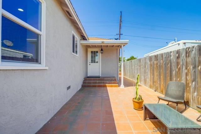 3484 Armstrong St, San Diego CA: https://media.crmls.org/mediaz/0d33f3d5-cf44-452f-987f-e2637d2e0ed4.jpg