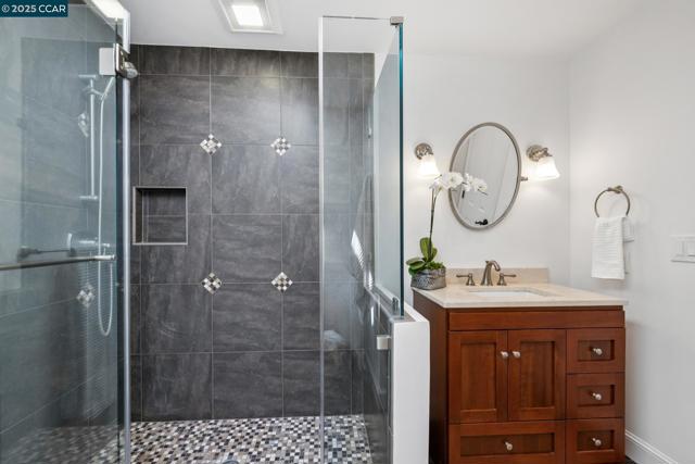718 AUGUSTA DRIVE, Moraga CA: https://media.crmls.org/mediaz/0d33fcea-5e7b-40a1-b4a9-bdf0d2d99d27.jpg