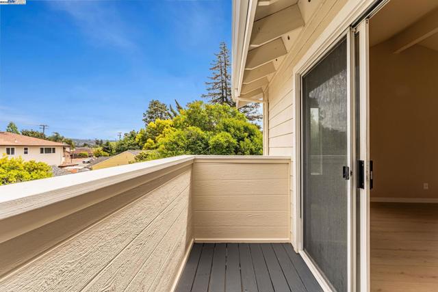 19723 Redwood Rd, Castro Valley CA: https://media.crmls.org/mediaz/0d34bab7-4451-4c48-9b18-aa57900ffd8f.jpg