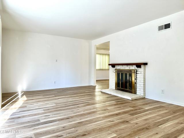 8123 Tiara Street, Ventura CA: https://media.crmls.org/mediaz/0d35321b-a415-4ee0-8f84-ae23e664ce91.jpg