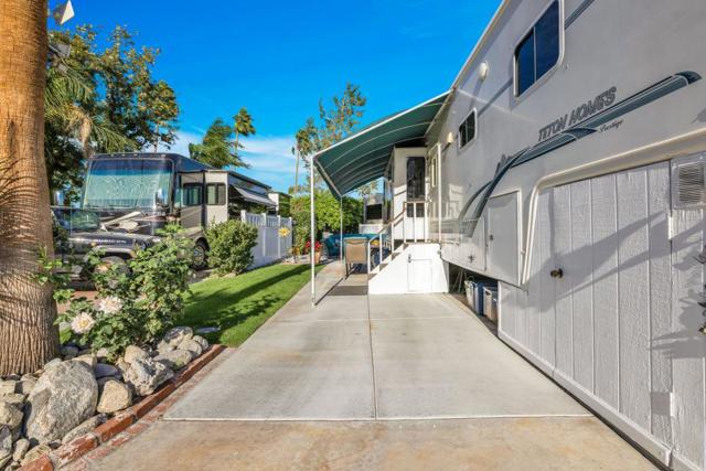 69411 Ramon Road, Cathedral City CA: https://media.crmls.org/mediaz/0d35fb5c-bd4a-4f4e-bfa9-83a2f6b861c6.jpg